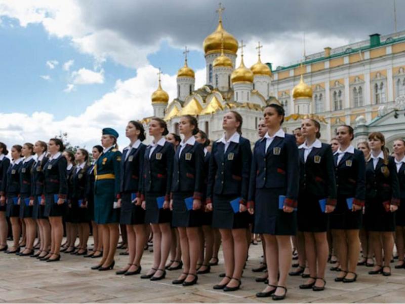 Кронштадт: кто защитит воспитанниц пансиона минобороны