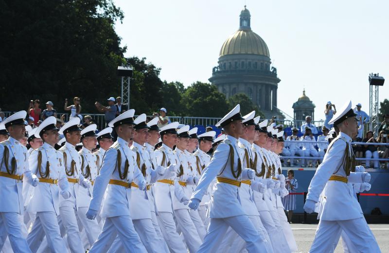Военно-морские парады в России: как зарождались и изменялись традиции