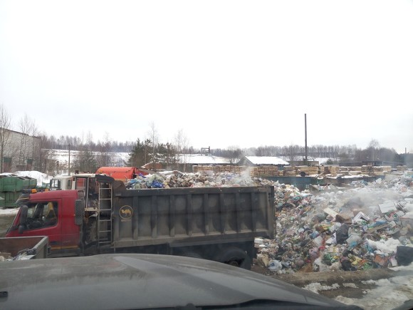 Под Всеволожском дымится мусор